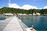 La ville de Saint Pierre vue depuis le bout de la jetée, Martinique.