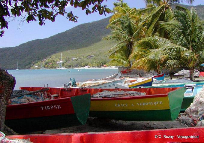 Tirose et Grâce à Véronique, barques dans la Grande Anse d'Arlet - Martinique