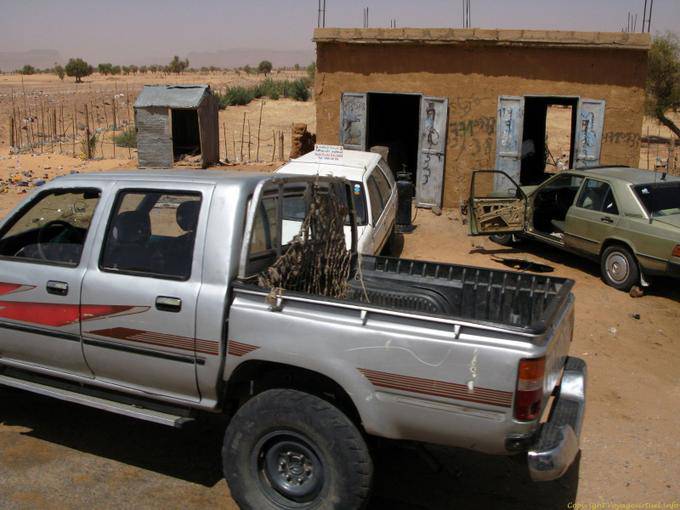 Voitures et pick-up, Route de l'Espoir, Mauritanie