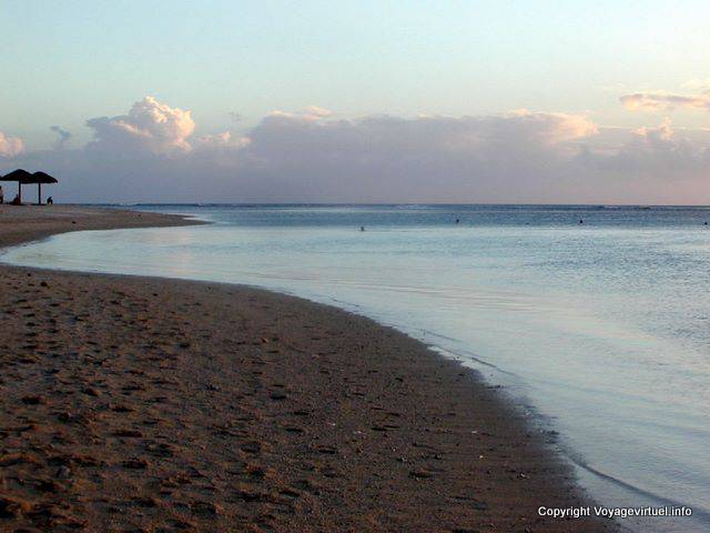 Flic en Flac plage, lumière du soir, île Maurice