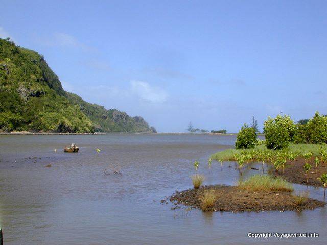 Au fond de l'anse, Baie Du Cap, île Maurice
