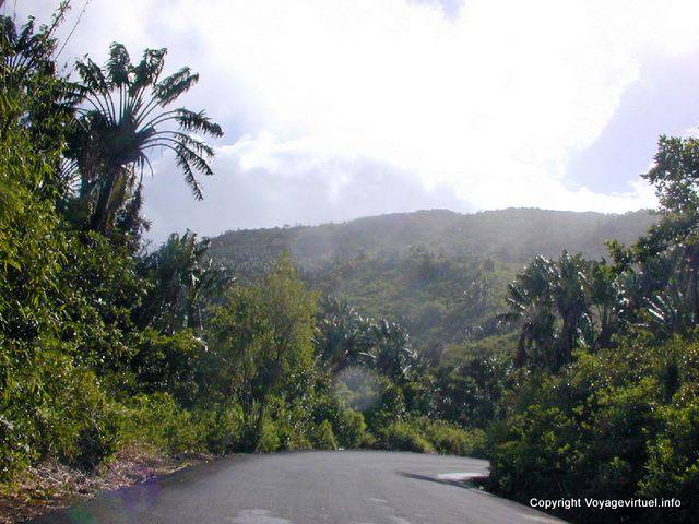 On the road Plaine Champagne, île Maurice