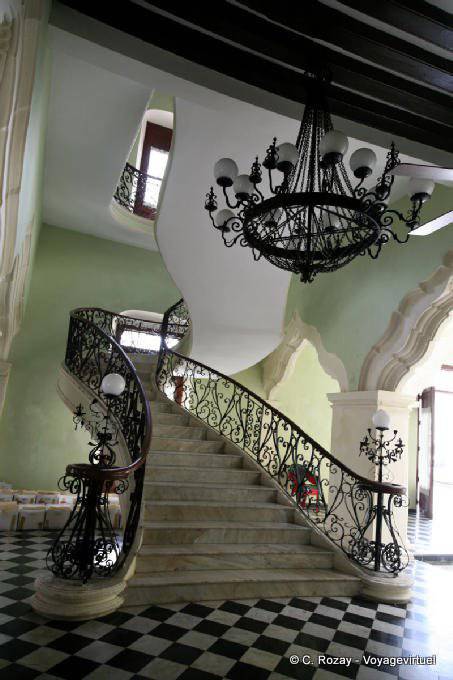 Escalier monumental d'un palais, Campeche - Mexique