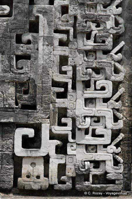 Chicanna, partie droite de l'entrée de la structure II - Mexique