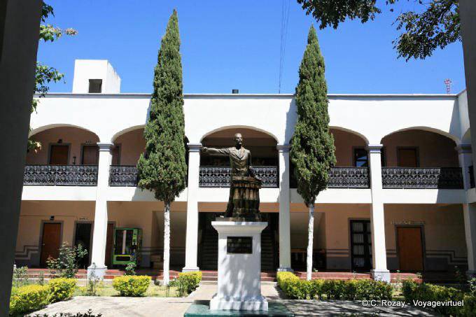 Statue de Don Belisario Domínguez, Comitán, Chiapas - Mexique
