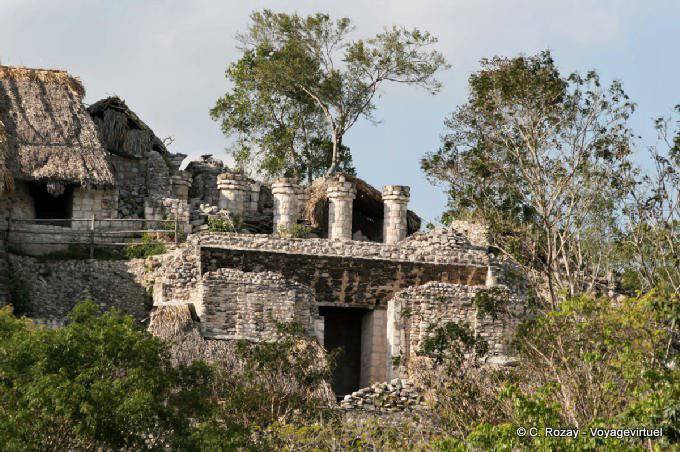 Piliers du temple, Acropolis, Ek Balam - Mexique