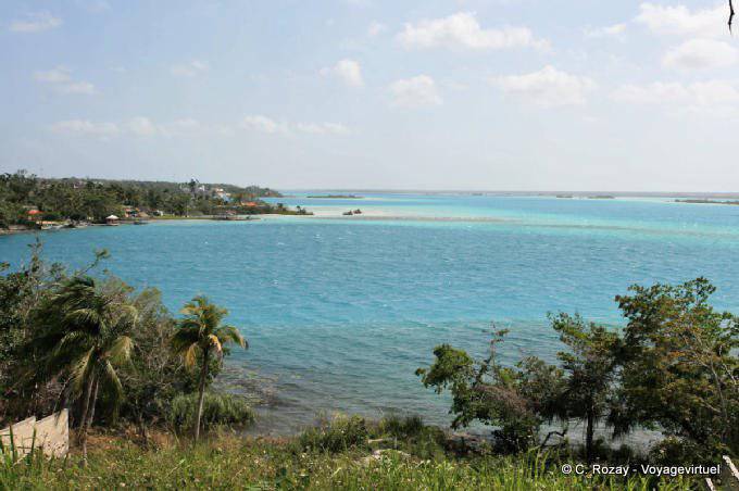 Panorama sur le lac depuis le Fuerte de Bacalar - Mexique