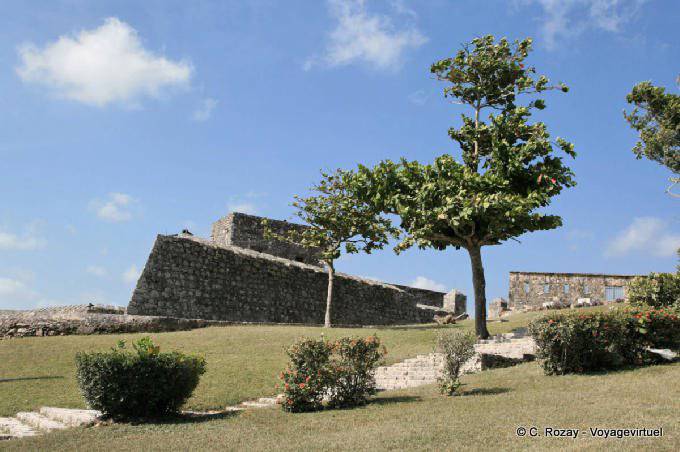 Défense contre les pirates des Caraïbes, Fort San Felipe, Laguna de Bacalar - Mexique
