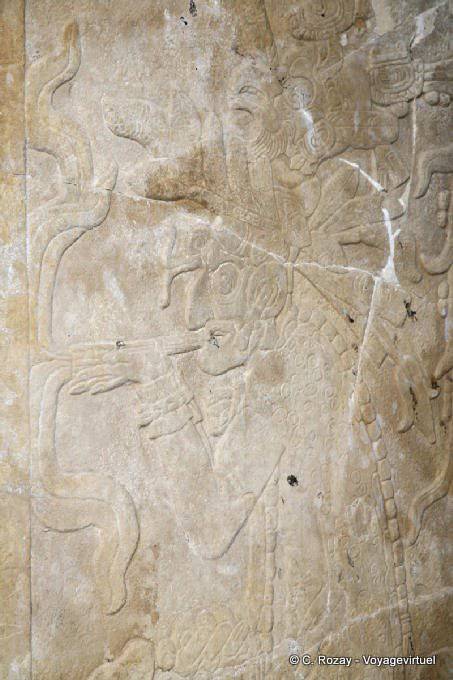 Figure de K'inich Kan Bahlam, Temple de la Croix, Palenque - Mexique