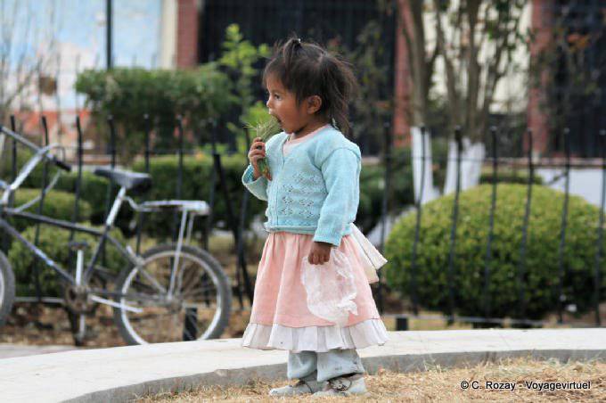 Enfant mexicaine sur la Plazuela del Cerrillo, San Cristobal de Las Casas - Mexique