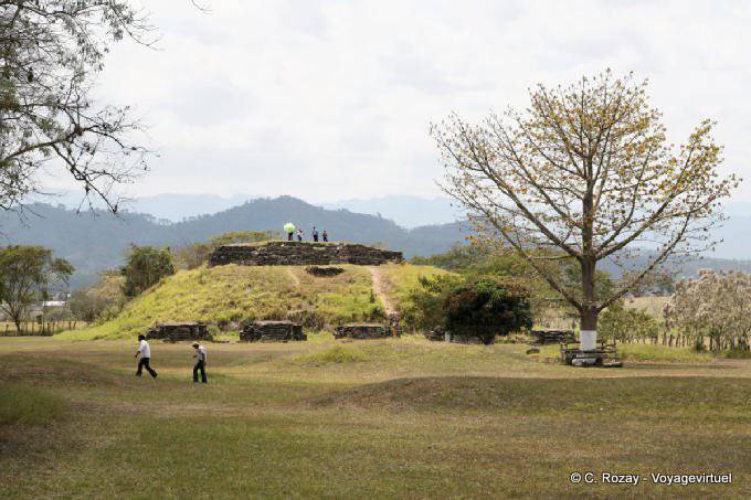 Autel des Sacrifices, Temple de La Guerre Cosmique, Tonina - Mexique