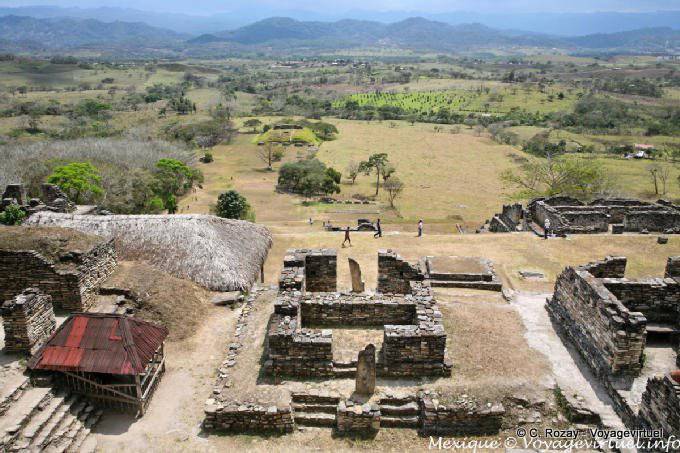 La plaine d'Ocosingo, vue depuis le Temple du Miroir Fumant, Tonina - Mexique