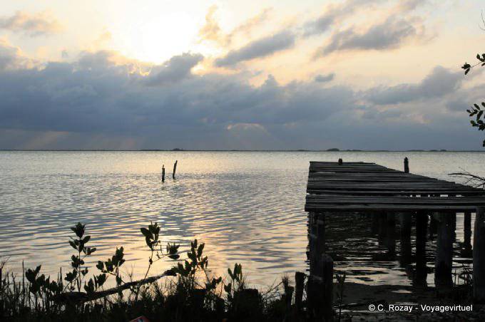 ponton sur la lagune de Sian Kaan, Tulum - Mexique