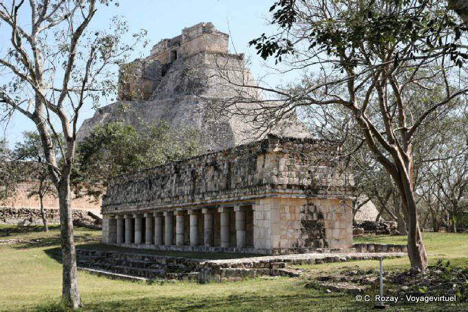 Portique de l'édifice de l'Iguane, Uxmal - Mexique