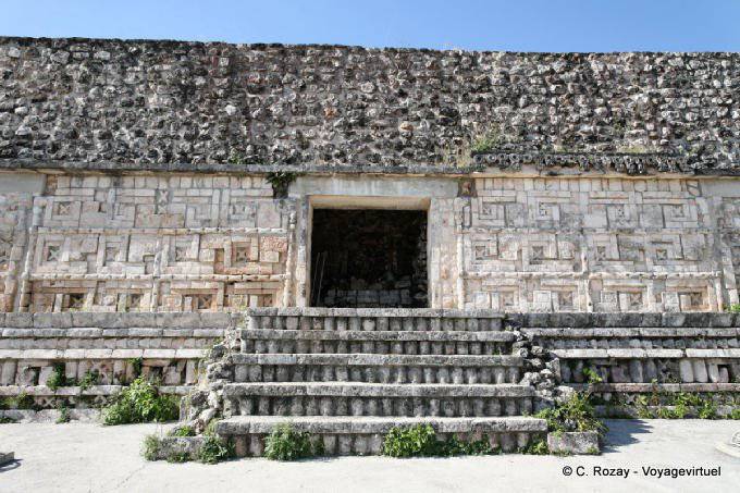 Le Temple des Perroquets, vue globale, Grande Pyramide, Uxmal - Mexique