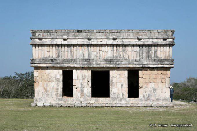La façade de la Maison des Tortues, Uxmal - Mexique