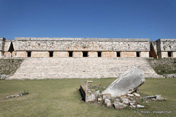 Le Monolithe de la Picota, Uxmal - Mexique