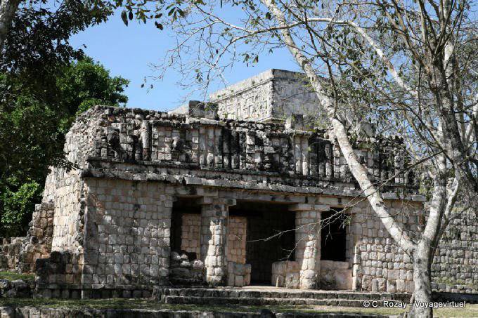 Structure aux pierres cubiques, autre vue, Uxmal - Mexique