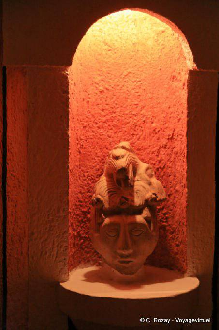 Reproduction dans une alcôve, Villas Archeologicas Hotel, Uxmal - Mexique