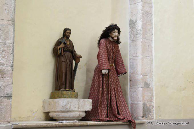 Statues dans la Cathédrale de San Gervasio, Valladolid - Mexique