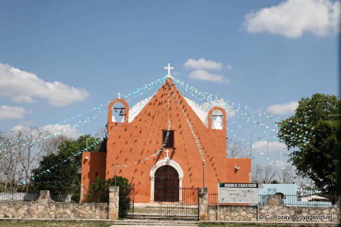 Magnifique église restaurée dans le Yucatan - Mexique
