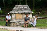 Repos pendant la visite, Palenque, Mexique.