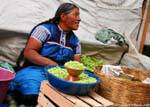 La marchande de petits pois, Gran Mercado, San Cristobal de Las Casas, Mexique.