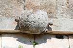 Tortue à double tête sur la façade de la Maison des Tortues, Uxmal, Mexique.