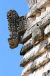 Tête de serpent, sculpture d'angle, Uxmal, Mexique.