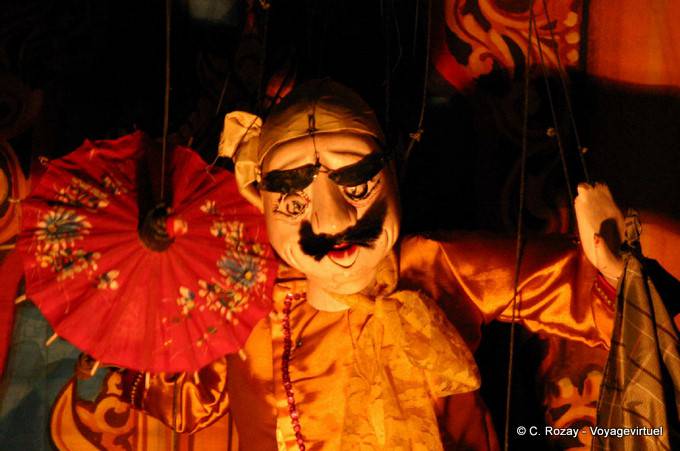 Bagan, la marionnette aux sourcils - Myanmar (Birmanie)