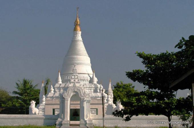Temple blanc, Bagan - Myanmar (Birmanie)