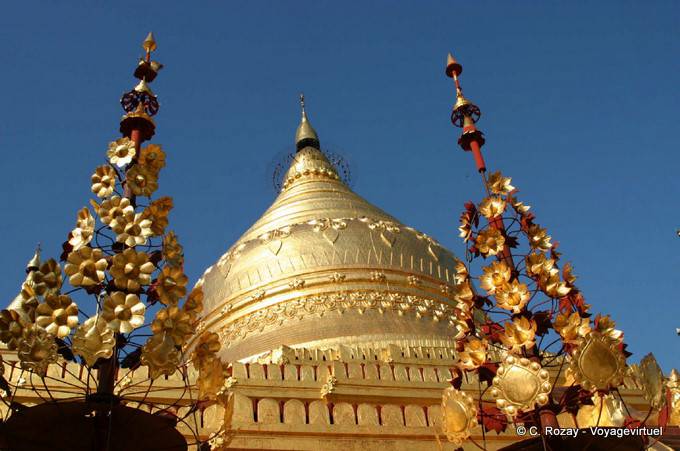 Vue sur le stupa, Bagan, Shwezigon - Myanmar (Birmanie)