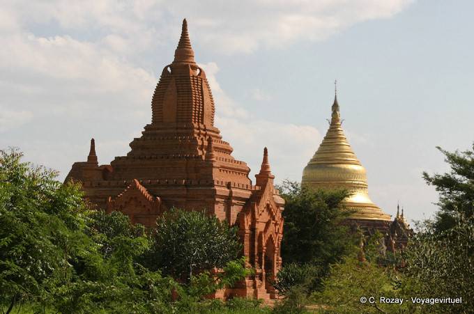 Temple derrière le stupa de la pagode Dhammayazika, Bagan - Myanmar (Birmanie)