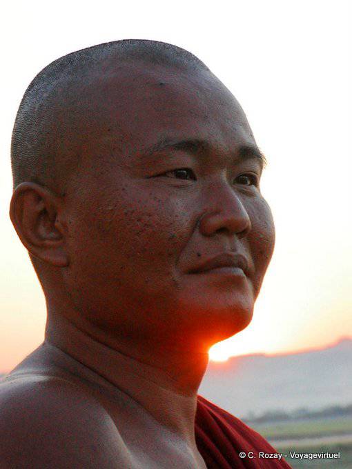 Ashinhsiha, moine bouddhiste, Bagan - Myanmar (Birmanie)