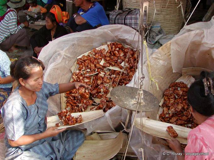 Gastronomie locale, lac Inlé - Myanmar (Birmanie)
