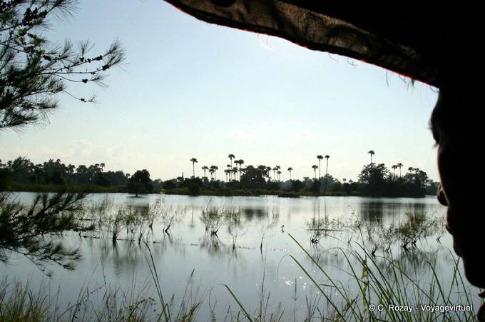 Etangs et lumière du soir vers Ava (Ratanapura), Mandalay - Myanmar (Birmanie)
