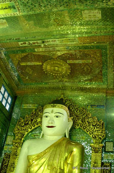 Le Bouddha vert de Sun U Ponnya Shin, Sagaing - Myanmar (Birmanie)