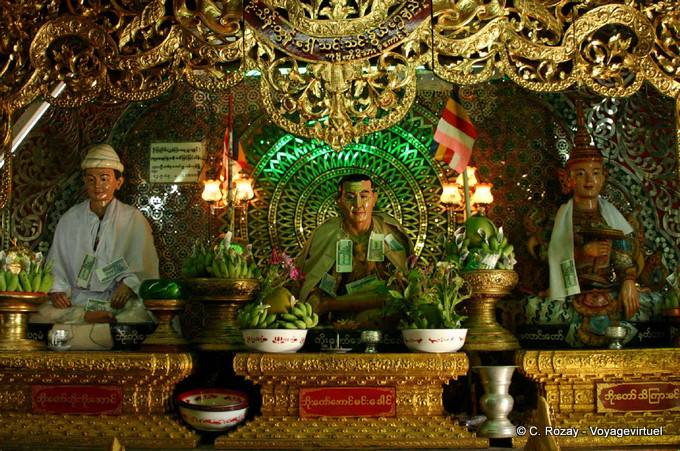 Le sanctuaire Popa Taung Kalat est la maison de 37 Nats Mahagiri - Myanmar (Birmanie)