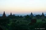 Couleurs crépusculaires sur les stupas de Ancient Bagan, Bagan, Birmanie.
