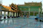 Dans la Pagode Sun U Ponnya Shin, Sagaing, Mandalay, Birmanie.