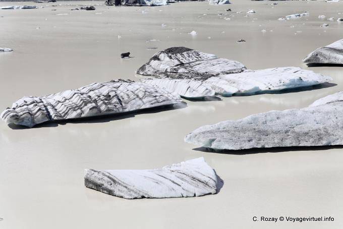 Quake shakes icebergs, Tasman Lake, Canterbury - Nouvelle-Zélande