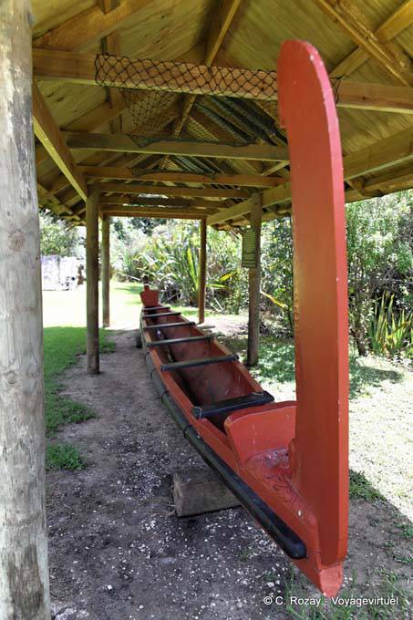Historic canoes, Rewas Village, Kerikeri, Northland - Nouvelle-Zélande