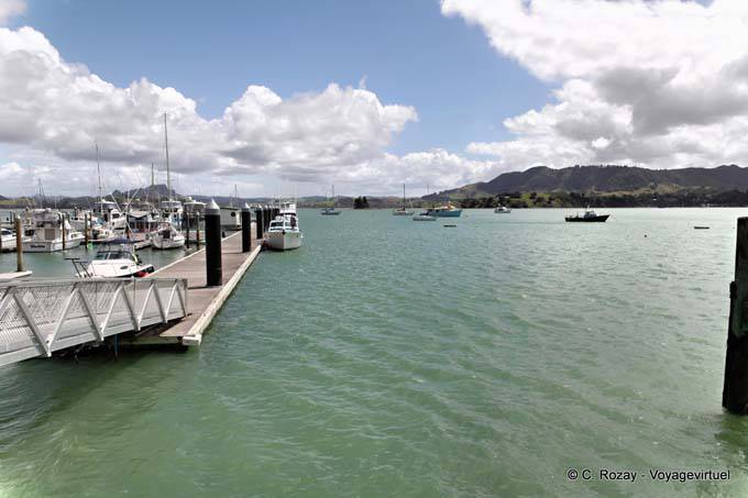 Ponton sur le port, Whangaroa, Northland - Nouvelle-Zélande