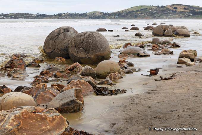 Couple de boules, Moeraki Boulders Scenic Reserve, Otago - Nouvelle-Zélande