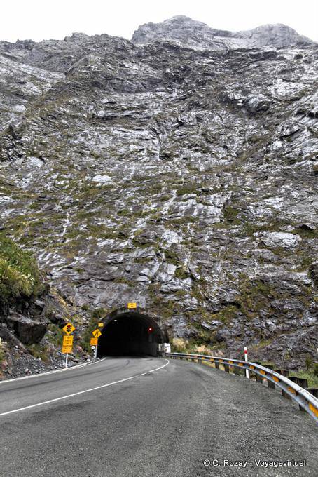 Entrée du tunnel Homer, Road Te Anau to Milford Sound, Southland - Nouvelle-Zélande