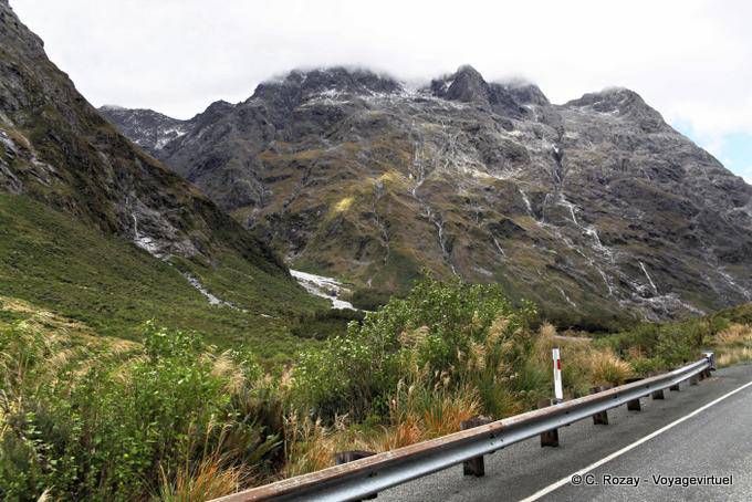 Paysage du Fiordland National Park, Road Te Anau to Milford Sound, Southland - Nouvelle-Zélande