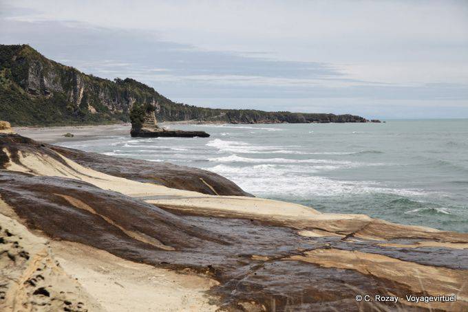 Coulées de lave sur la côte sauvage, Paparoa Park, Truman Track, Westcoast - Nouvelle-Zélande