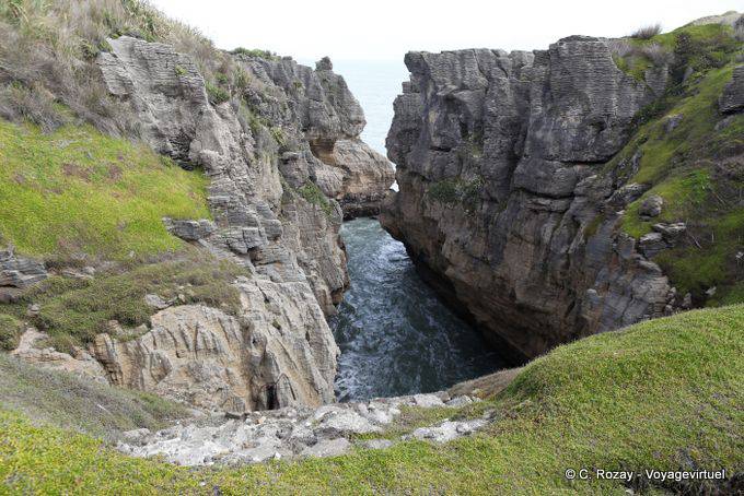Entrée de mer dans le site des Pancake Rocks, Punakaiki, Westcoast - Nouvelle-Zélande