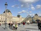 Vue sur Le Louvre, Paris, France.