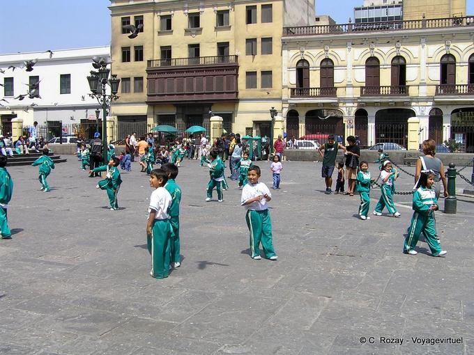 Lima, place aux enfants -Pérou